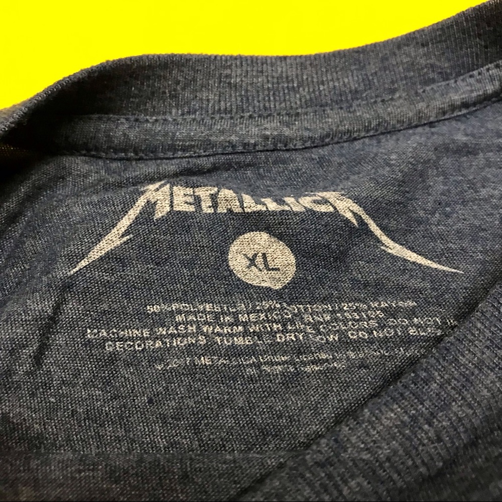 Metallica Ride the Lightning Tee - Picture 3 of 4